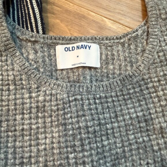 Sweater Halter & Crop Top - Picture 3 of 3